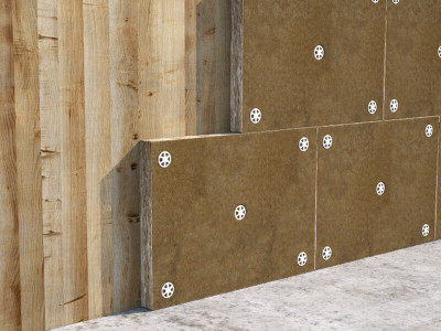 Применение-шайбы-для-крепления-изоляции-к-деревянным-конструкциям